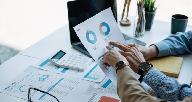 IHSG Diprediksi Menguat Terbatas, Cek Rekomendasi Saham Ini