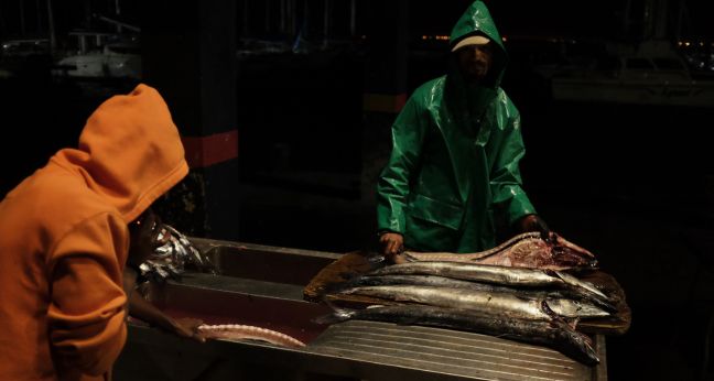 Mancing Ikan Malam Dikejutkan Semburan Gunung Anak Krakatau